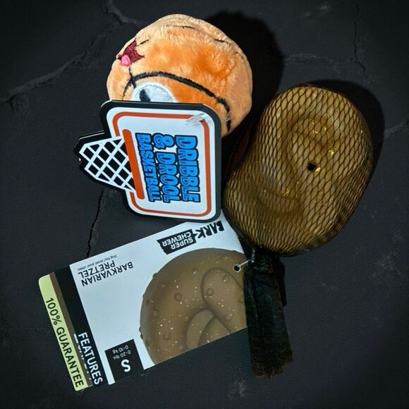 Bark Box Barkvarian Pretzel Dribble & Drool Basketball Toys Size Smal - Picture 2 of 2